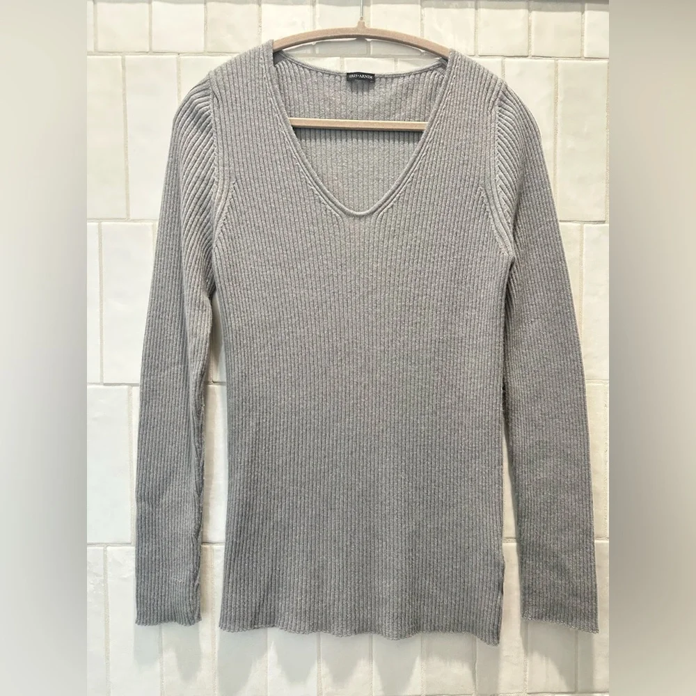 Iris Von Arnim 100% Cashmere Gray Ribbed V Neck Sweater